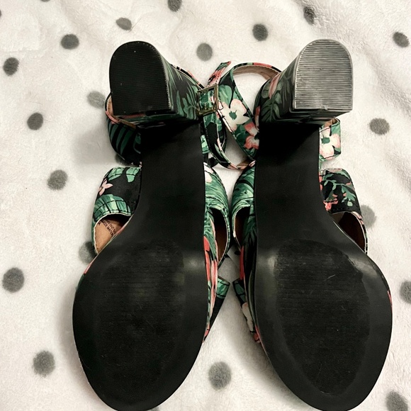 NWT Rue 21 Platform Sandals - Picture 9 of 10